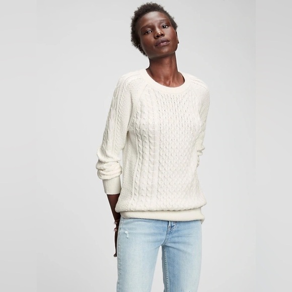 NWT Gap Cream Crewneck Cable Knit Sweater - Picture 1 of 9